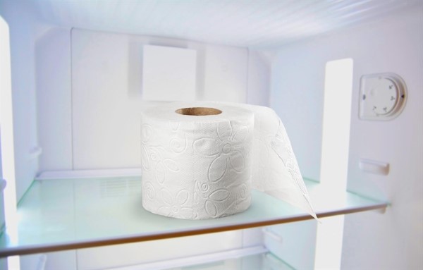 Sử dụng giấy vệ sinh hoặc giấy báo Sử dụng giấy vệ sinh hoặc giấy báo