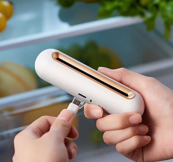 Sử dụng máy khử mùi tủ lạnh chuyên dụng Sử dụng máy khử mùi tủ lạnh chuyên dụng