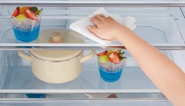 Làm sạch tủ lạnh toàn diện Làm sạch tủ lạnh toàn diện