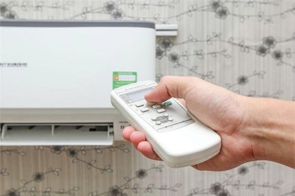 Hướng dẫn cách tra cứu mã lỗi máy lạnh Reetech đơn giản bằng remote