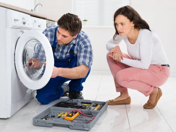 Chi tiết quy trình sửa máy giặt tại nhà ở Quận 4 của Thumutulanh.com