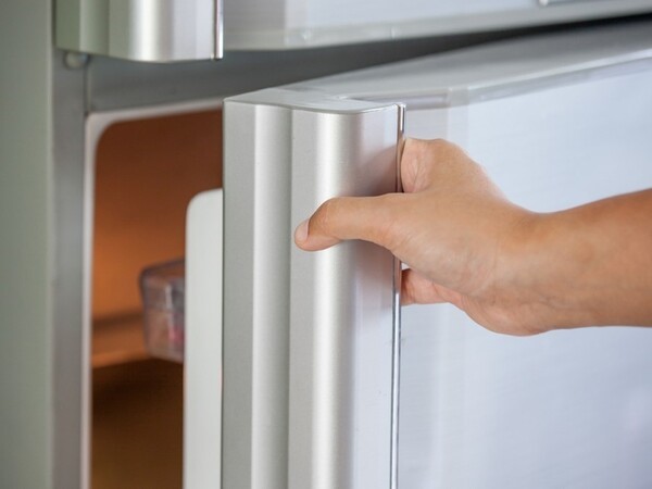 Thay gas tủ lạnh hết bao nhiêu? Khi nào tủ lạnh cần được thay gas? Thay ga tủ lạnh bao nhiêu tiền? Khi nào tủ lạnh cần được thay gas?