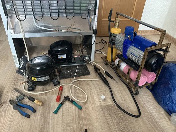 Thay gas tủ lạnh hết bao nhiêu? Bảng giá thay gas tủ lạnh tại Thumuatulanh.com Thay ga tủ lạnh hết bao nhiêu? Bảng giá thay gas tủ lạnh tại Thumuatulanh.com
