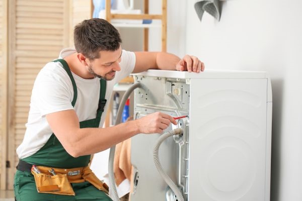 Điện lạnh Nam Tiến sửa chữa đa dạng các dòng máy giặt từ các thương hiệu khác nhau trên toàn quốc Điện lạnh Nam Tiến sửa chữa đa dạng các dòng máy giặt từ các thương hiệu khác nhau trên toàn quốc