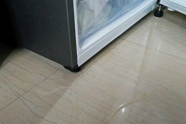 Nguyên nhân tủ lạnh bị chảy nước Nguyên nhân tủ lạnh bị chảy nước
