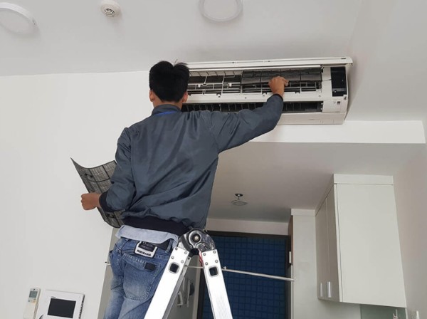 Kinh nghiệm chọn đơn vị sửa máy lạnh Hóc Môn uy tín