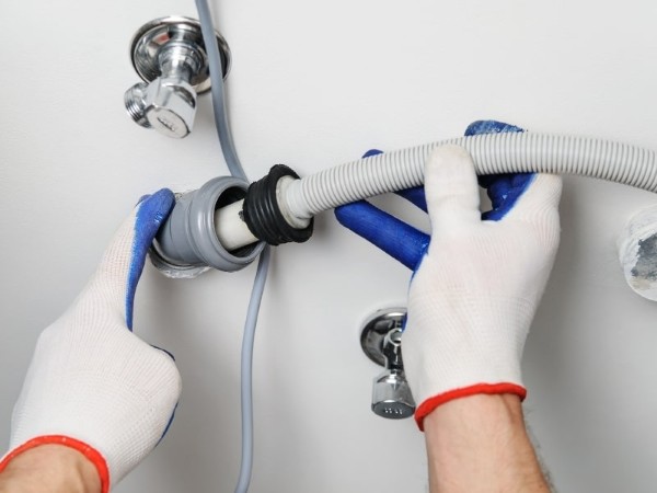 Vệ sinh/bảo trì hệ thống cấp nước định kỳ