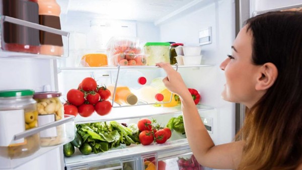 Duy trì đúng nhiệt độ ngăn mát tủ lạnh giúp bảo quản thực phẩm tốt hơn